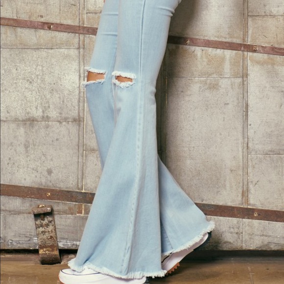 Distress Flare Bell Bottom Light Wash Denim Jeans - Picture 6 of 11